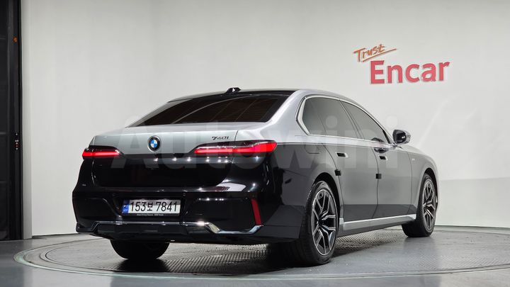 BMW 7 Series 2023 — 2