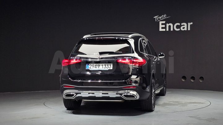 Mercedes Benz GLC Class 2024 — 4