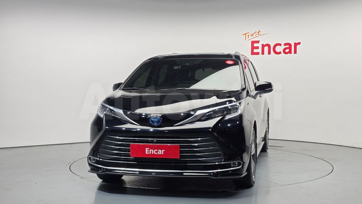 Toyota Sienna 2024 — 3