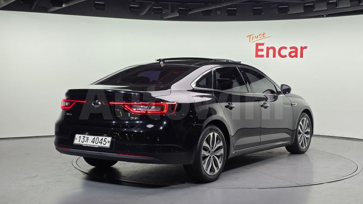 Renault SM6 2017 — 2