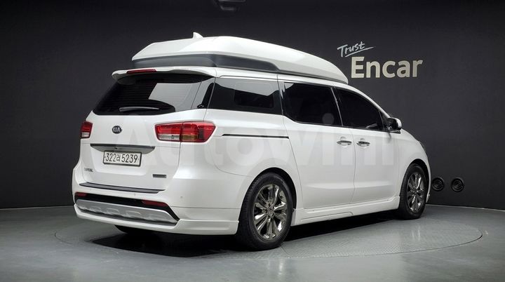 Kia Carnival 2018 — 2