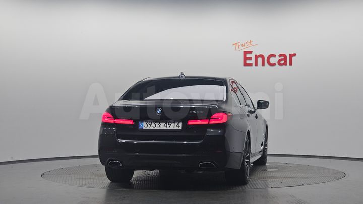 BMW 5 Series 2021 — 3