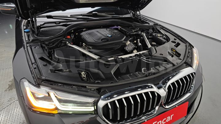BMW 5 Series 2021 — 5