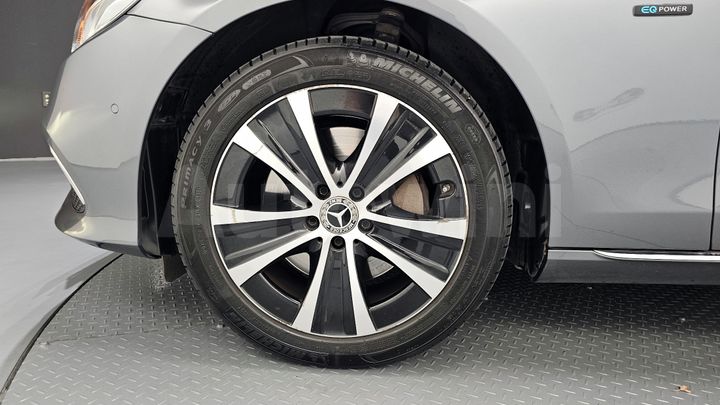 Mercedes Benz E Class 2020 — 5