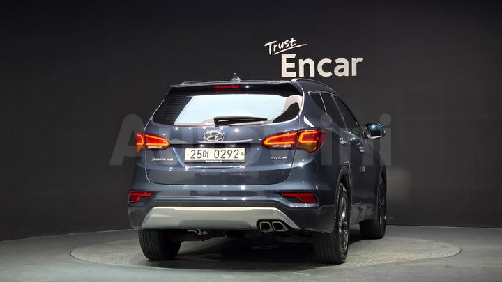 Hyundai SantaFe 2017 — 4