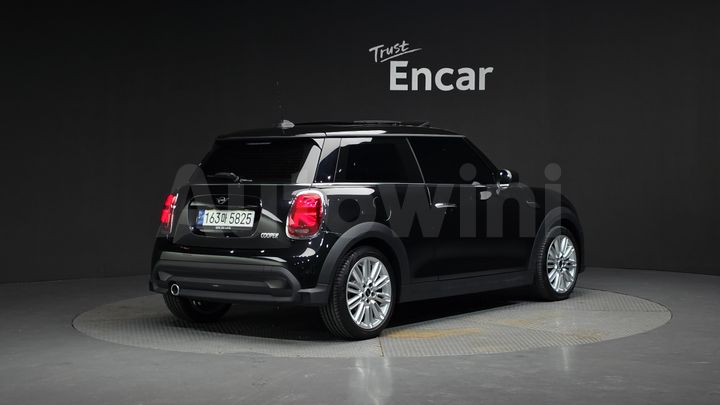Mini Cooper 2023 — 2