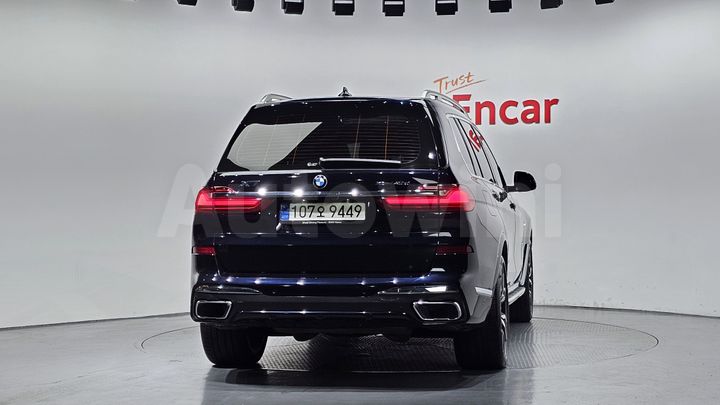 BMW X7 2021 — 4