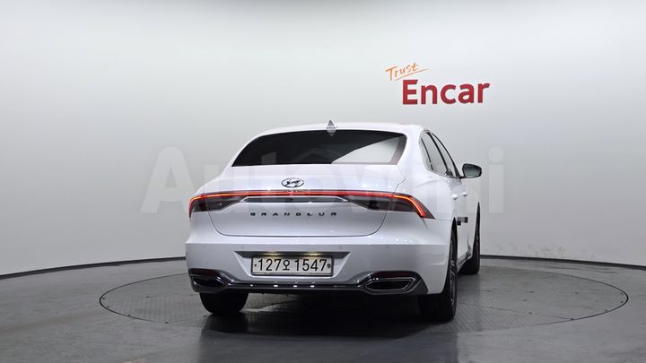 Hyundai Grandeur 2022 — 4