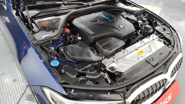 BMW 3 Series 2020 — 5