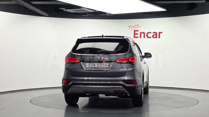 Hyundai SantaFe 2017 — 4