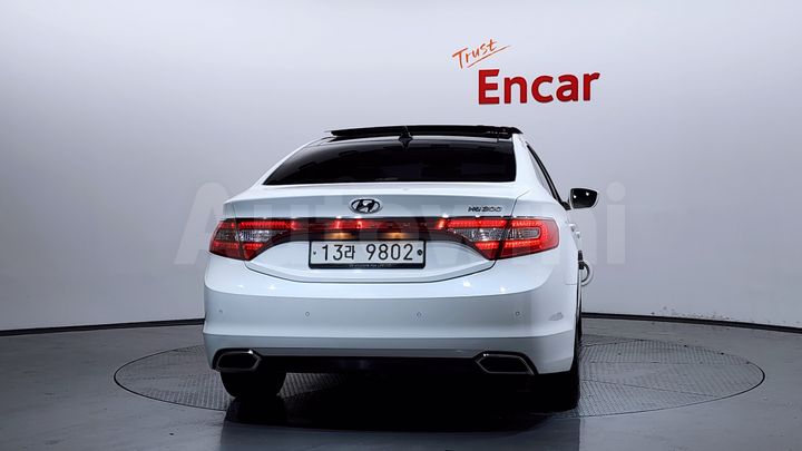 Hyundai Grandeur 2015 — 5