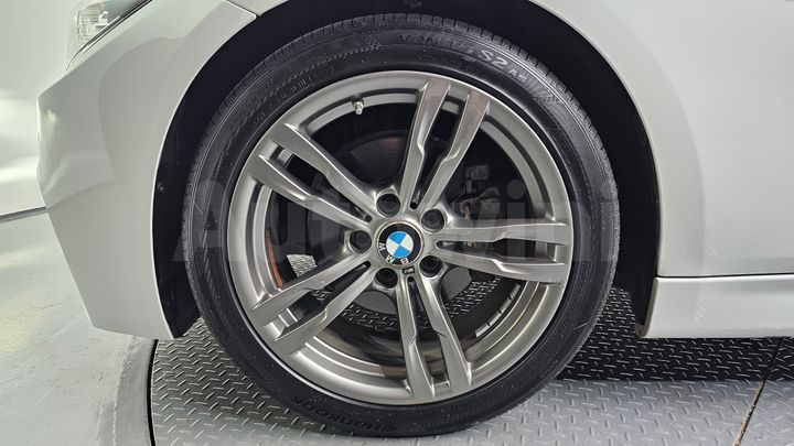 BMW 3 Series 2017 — 5