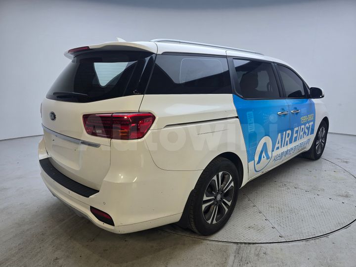 Kia Carnival 2019 — 4
