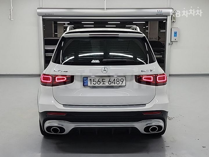 Mercedes Benz GLB Class 2021 — 3