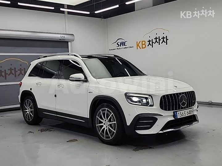 Mercedes Benz GLB Class 2021 — 4