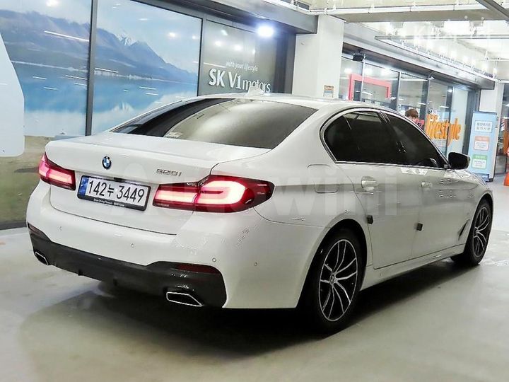BMW 5 Series 2022 — 4