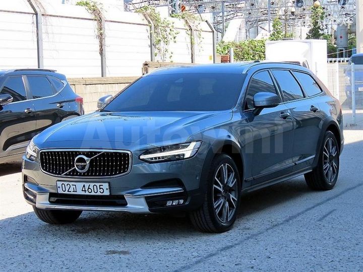 Volvo V90