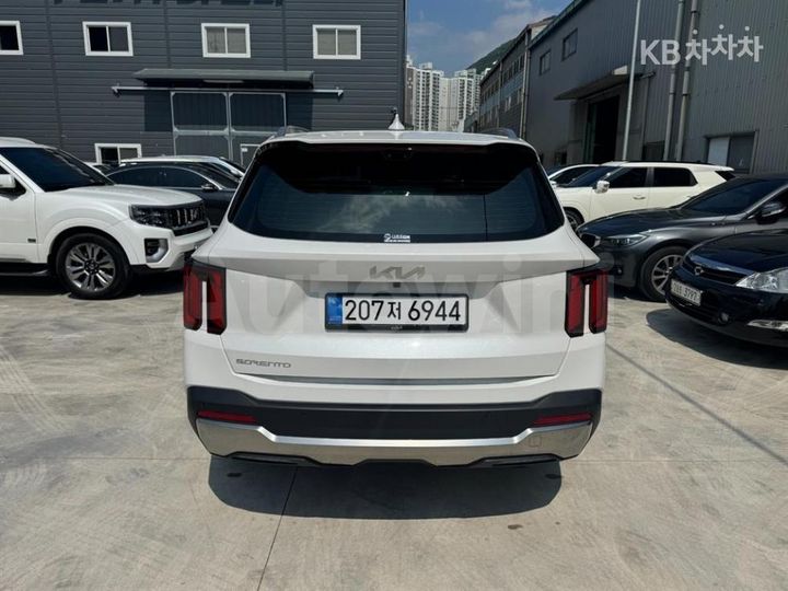 Kia Sorento 2025 — 5