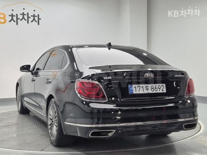 Kia K9 2021 — 2