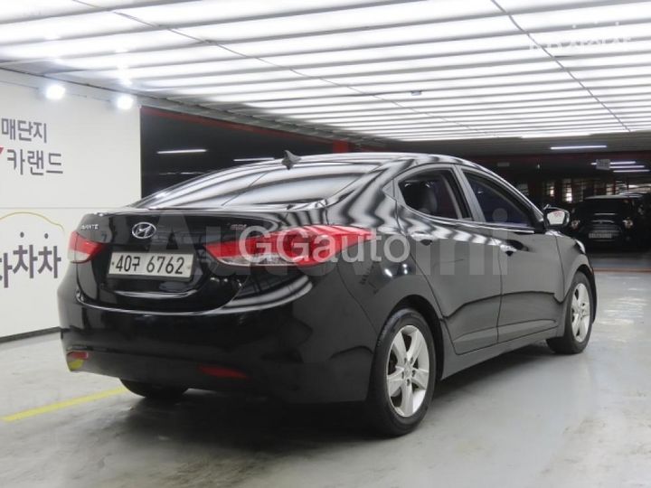 Hyundai Avante 2013 — 4