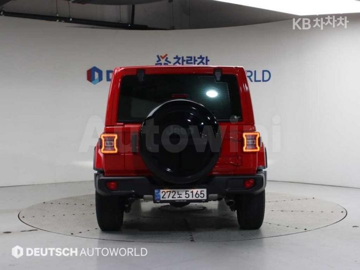 Jeep Wrangler 2022 — 4