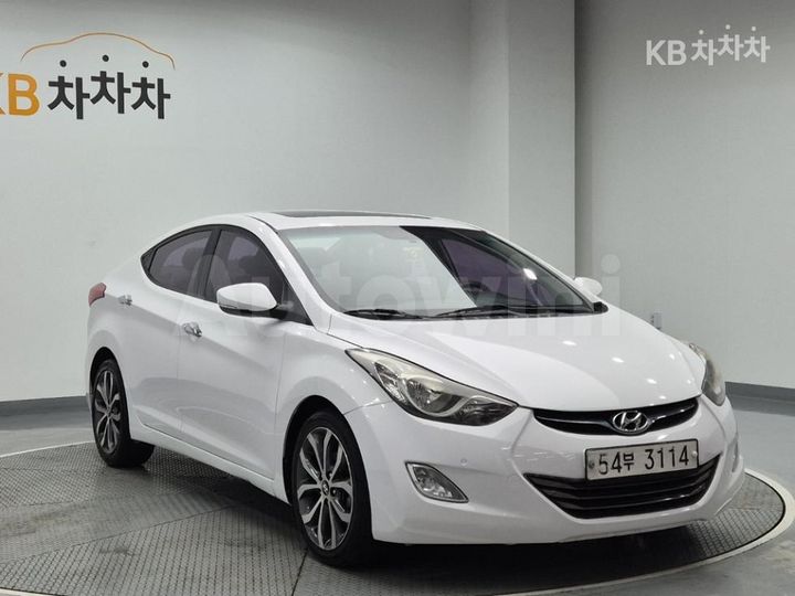 Hyundai Avante 2014 — 4