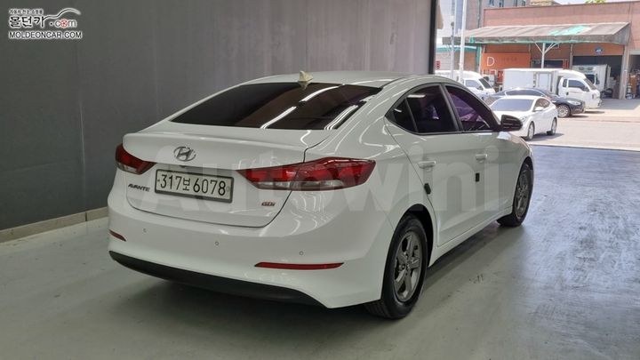 Hyundai Avante 2015 — 2