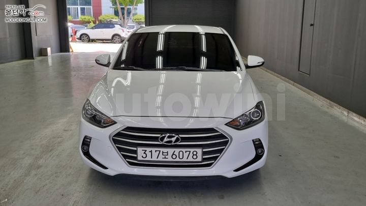 Hyundai Avante 2015 — 3