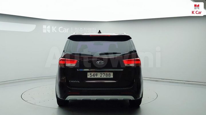 Kia Carnival 2015 — 4