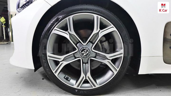 Kia Stinger 2020 — 5