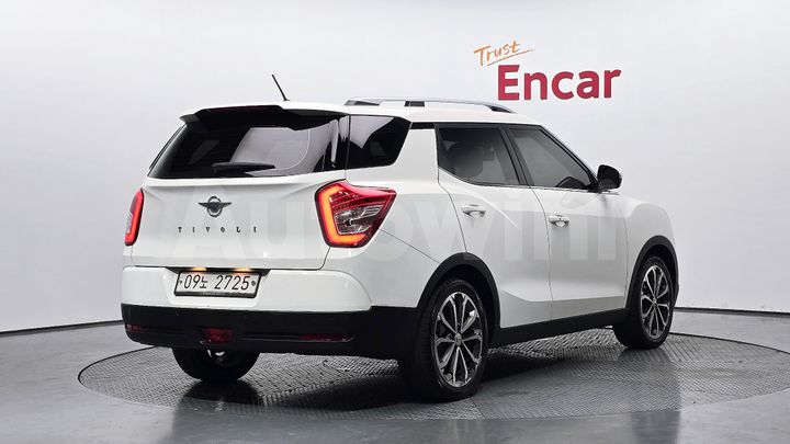 KGM (Ssangyong) Tivoli 2017 — 2