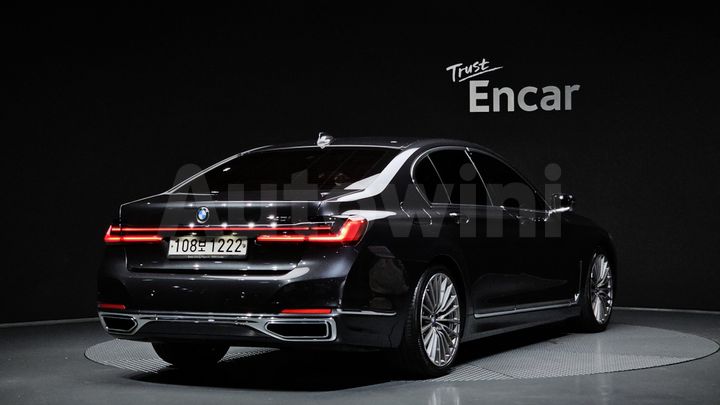 BMW 7 Series 2021 — 2