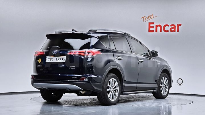 Toyota RAV4 2018 — 2