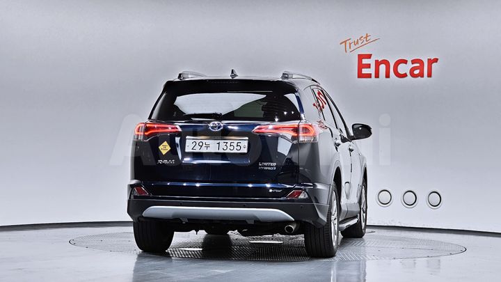Toyota RAV4 2018 — 4