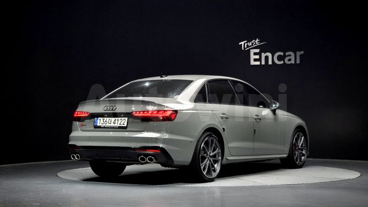 Audi S4