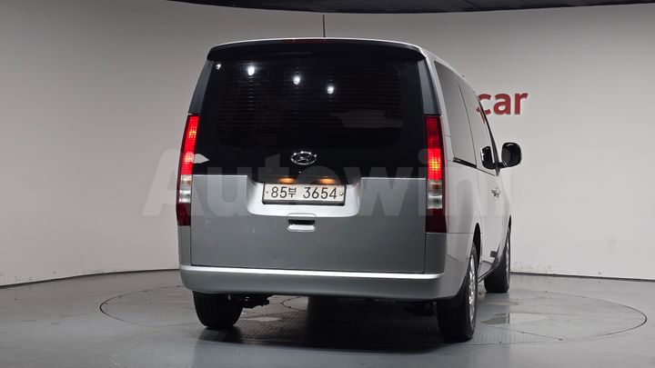 Hyundai Staria 2022 — 3