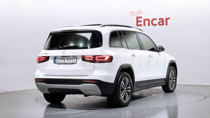 Mercedes Benz GLB Class 2021 — 2