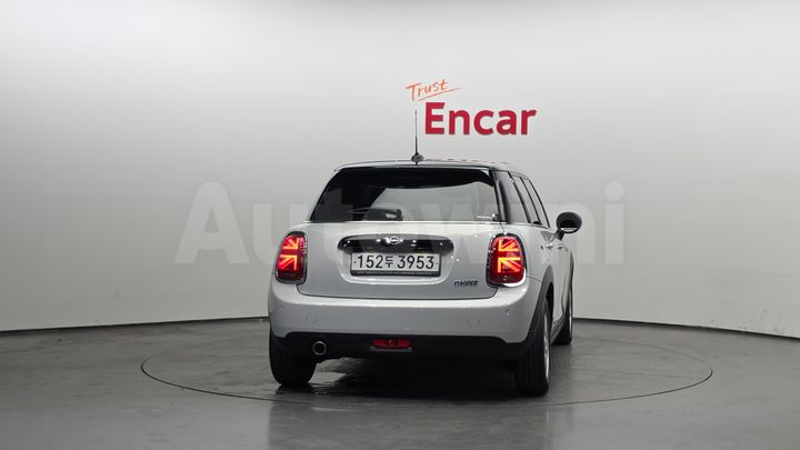 Mini Cooper 2020 — 4