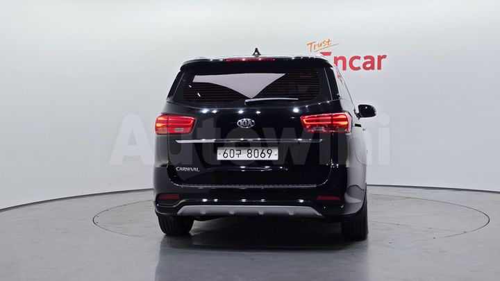 Kia Carnival 2019 — 4