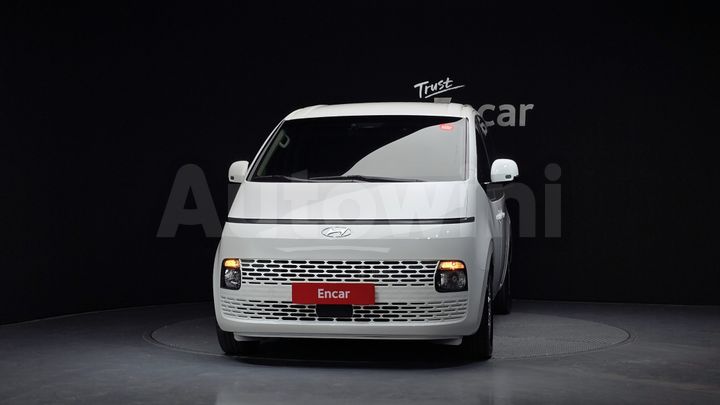 Hyundai Staria 2023 — 3