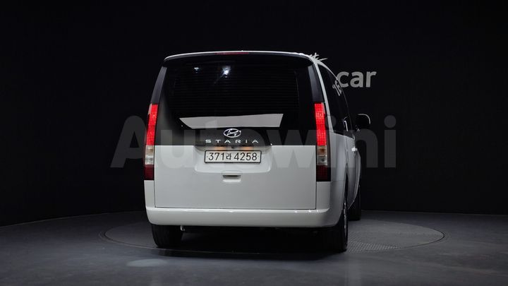 Hyundai Staria 2023 — 4