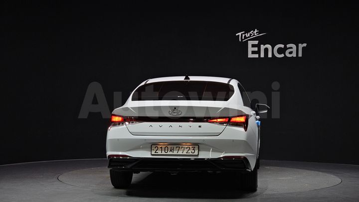 Hyundai Avante 2022 — 4