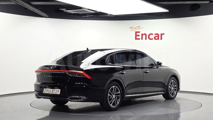 Hyundai Grandeur 2022 — 2