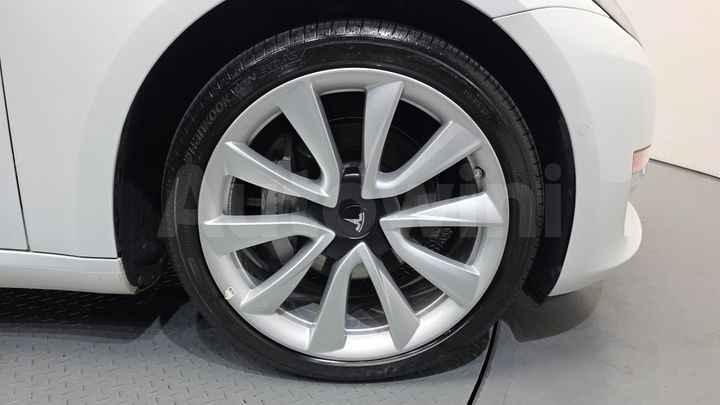 Tesla Model 3 2020 — 5