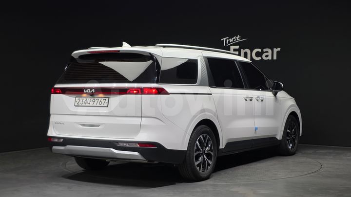 Kia Carnival 2023 — 2