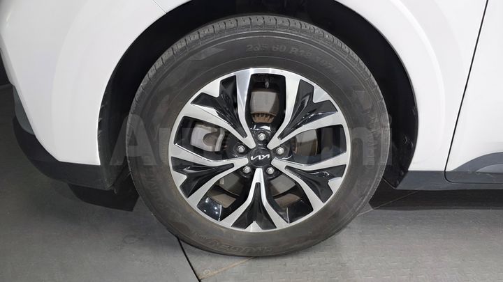 Kia Carnival 2023 — 5
