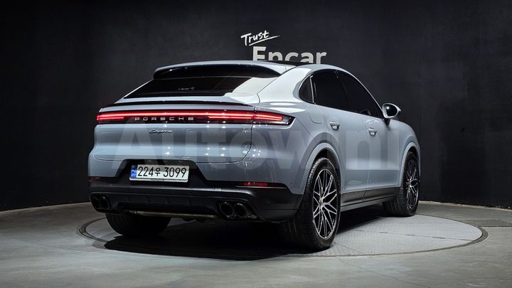 Porsche Cayenne 2024 — 2