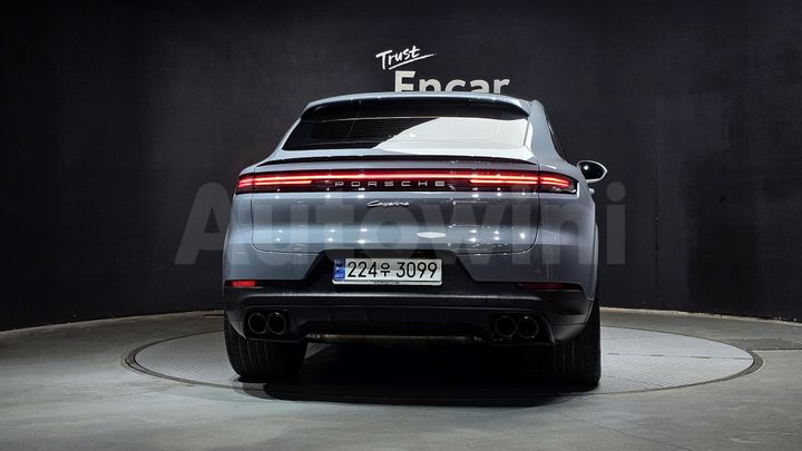 Porsche Cayenne 2024 — 4