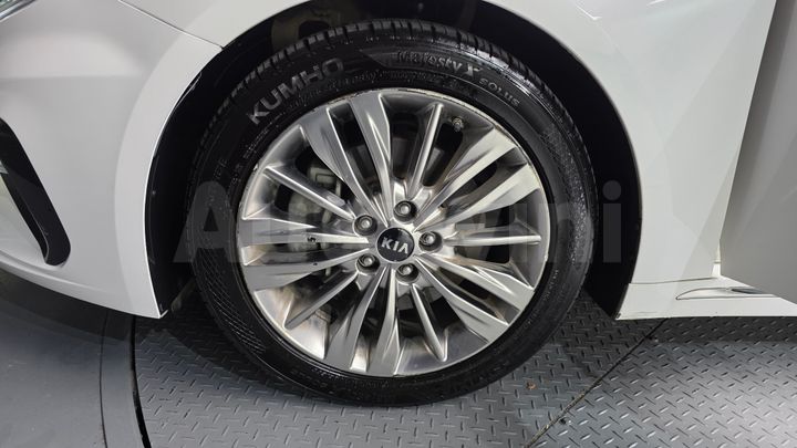 Kia K5 2019 — 5