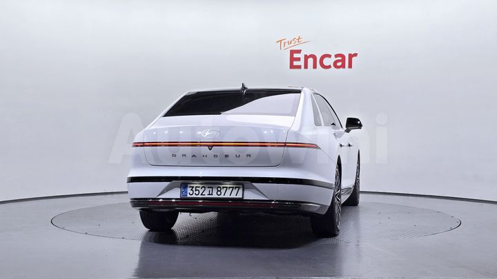 Hyundai Grandeur 2023 — 4